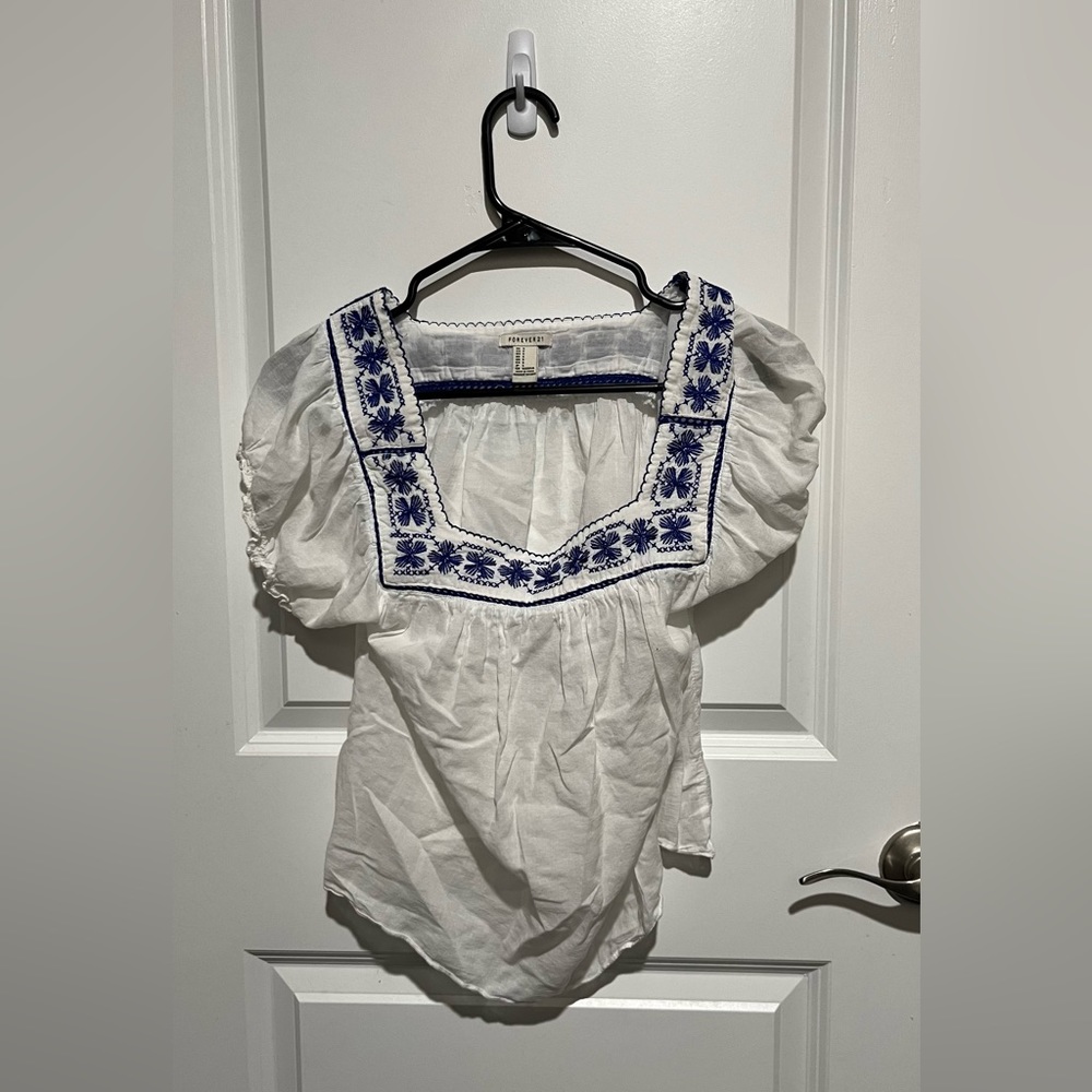 White Flowy Shortsleeve Forever 21 Top